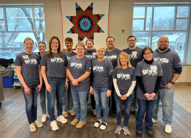 Employee crisis Sanford Health and Good Samaritan Society employees volunteering at the Banquet in Sioux Falls, South Dakota.