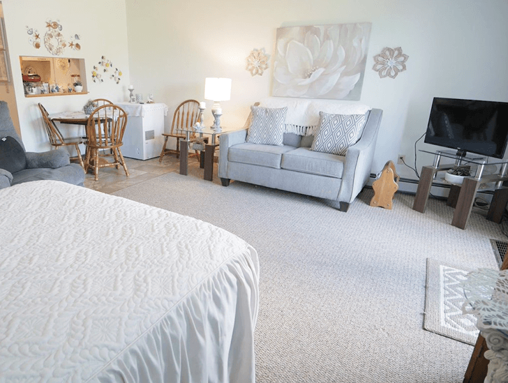 Marillac Manor IL Studio