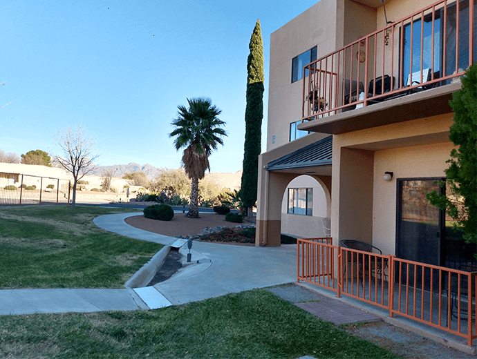 Las Cruces balconies