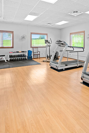 Treadmills and weights at Good Samaritan Society - Le Mars