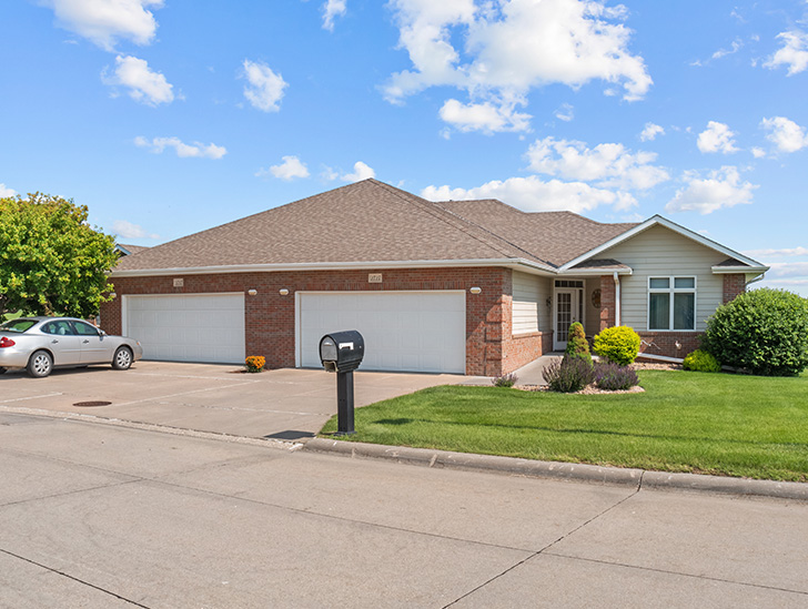 Exterior view of independent living twin homes at Good Samaritan Society - Prairie View Gardens in Kearney, Nebraska.