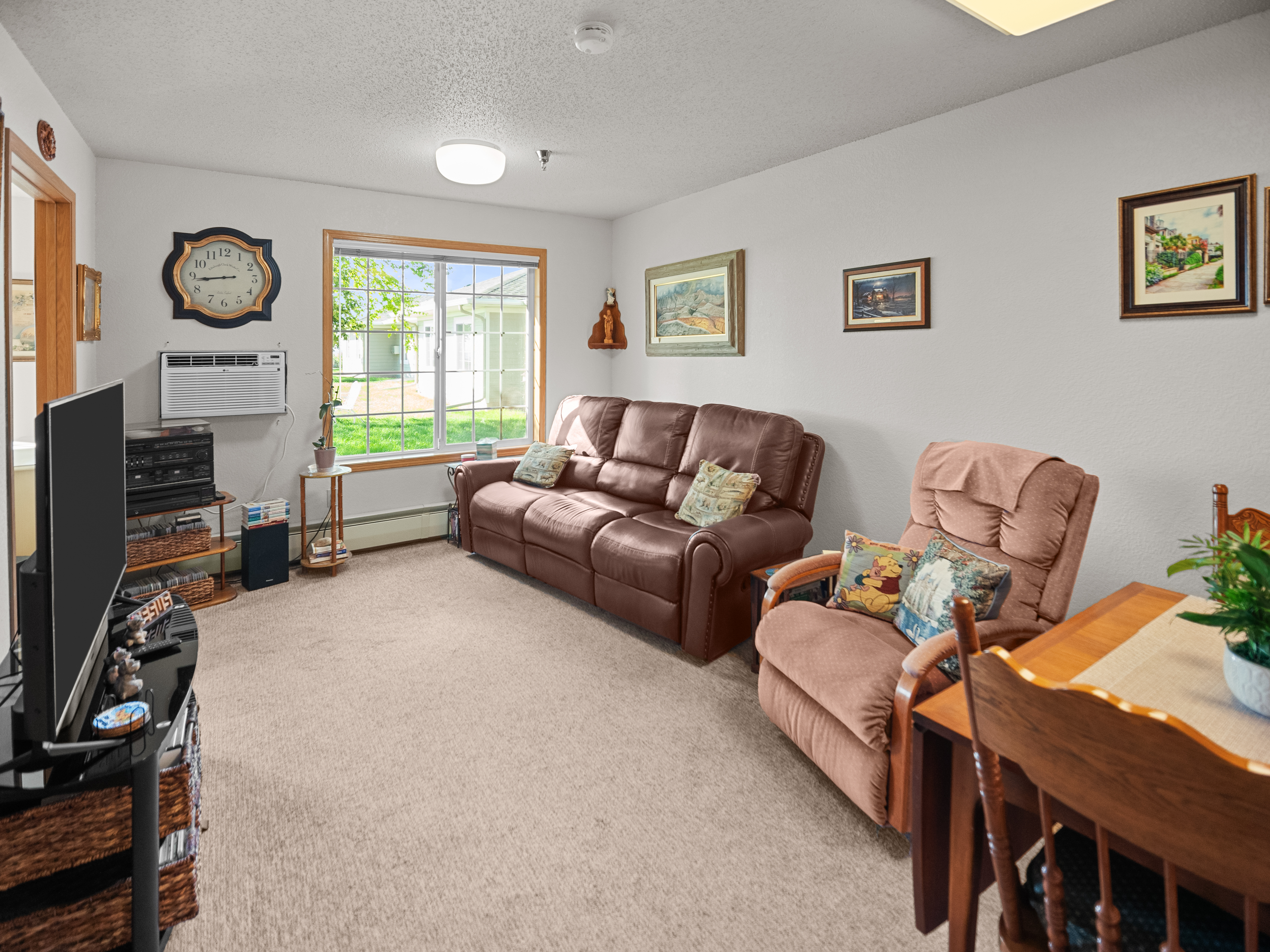 Good Samaritan - Echo Ridge living room.