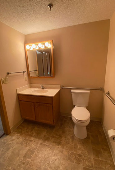 Good Samaritan Society – Tyndall bathroom.