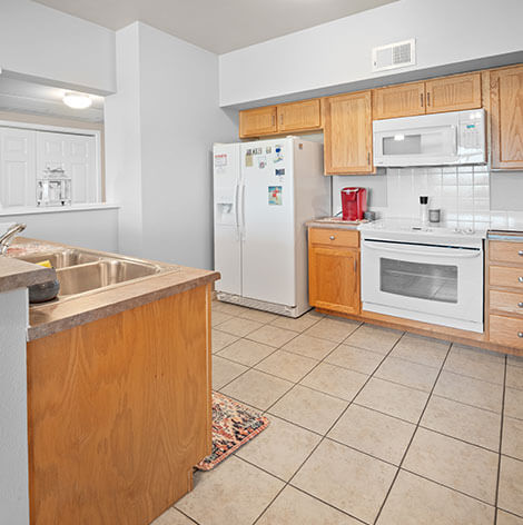 Independent living kitchen at Good Samaritan Society - Water Valley Senior Living Resort