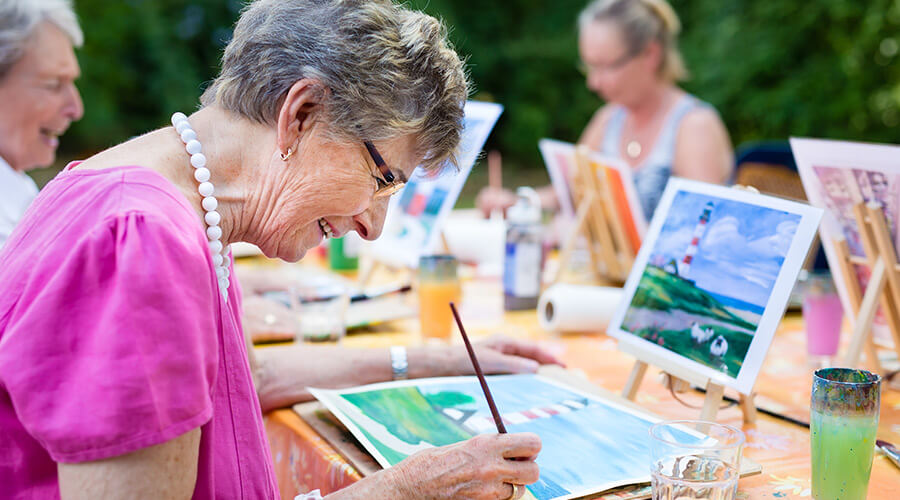 How to build friendships in your senior years