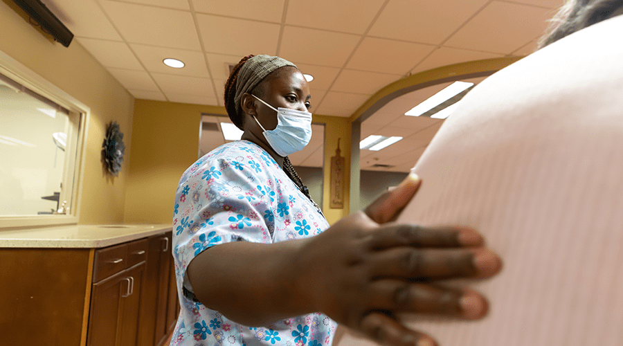 Good Samaritan Society - Ottuma gives back to community through 100 acts of kindness