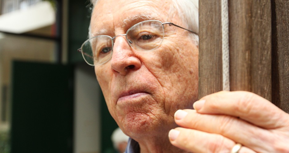 Banjos, basses and ukeleles, oh my! [video]